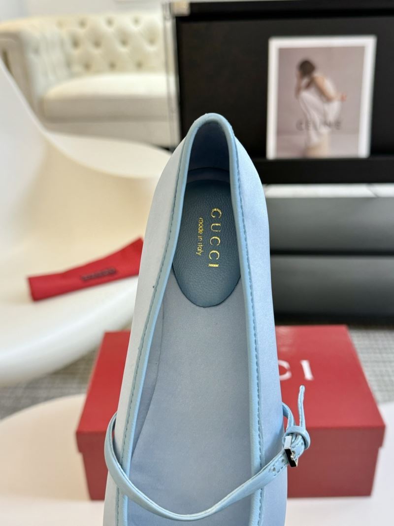 Gucci Flat Shoes